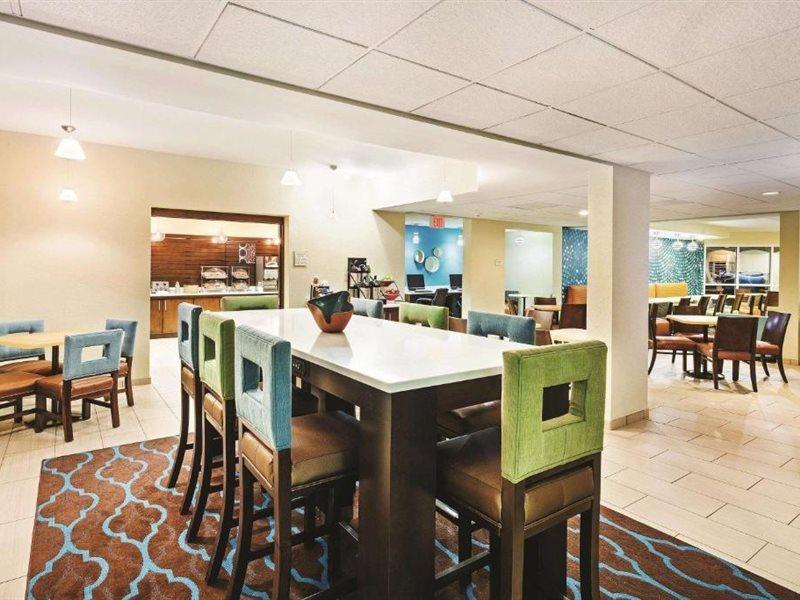 La Quinta By Wyndham Knoxville Airport Alcoa Exterior photo