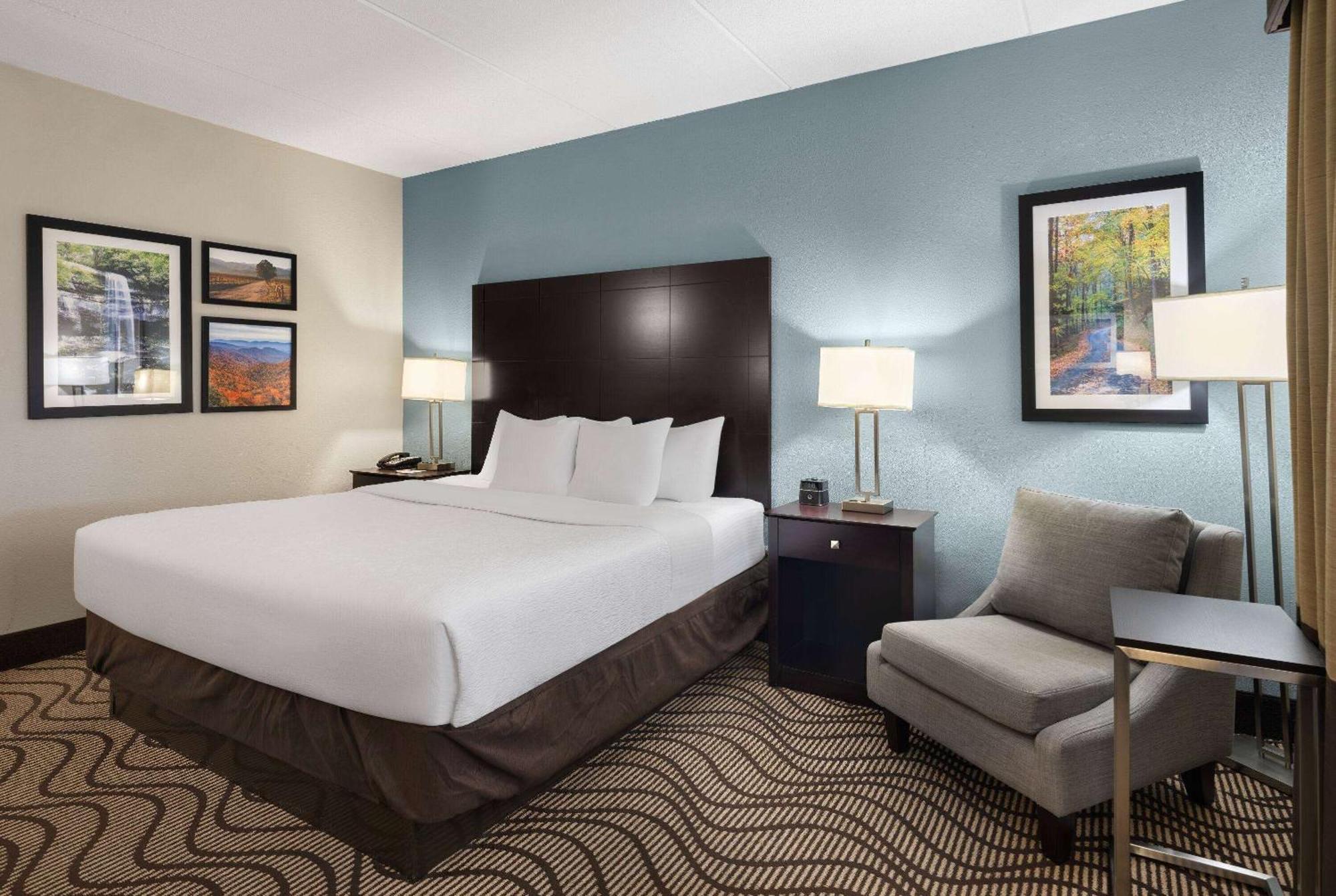 La Quinta By Wyndham Knoxville Airport Alcoa Exterior photo